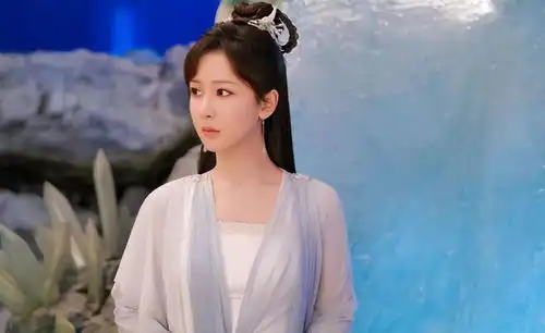 90花杨紫热巴靠古偶剧刷存在,80花杨幂刘诗诗杨颖唐嫣做最后挣扎