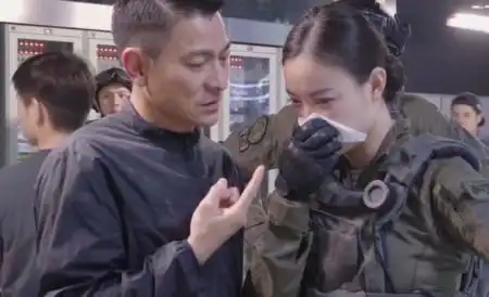 10小时狂赚6658万,刘德华又一新作大火,吴京必须安排
