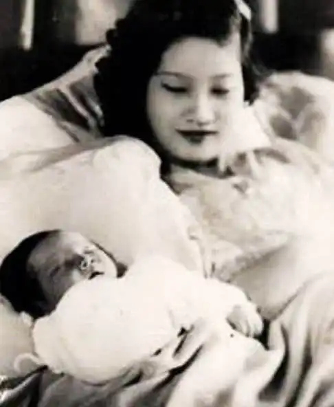 越南末代皇后颜值和气质秒杀同时期的清朝嫔妃,让她们自惭形秽
