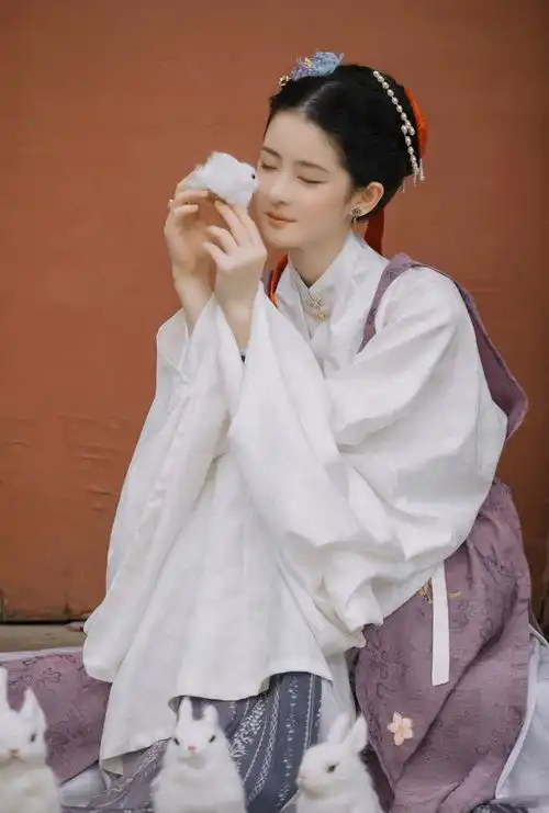 梦秦中秋古风照释出古典气质清丽动人
