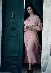 香艳与经典并存,盘点最惊艳的角色与电影
