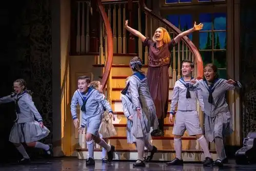 百老汇经典音乐剧香港驻演音乐之声引全家抢票
