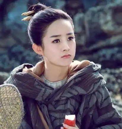 冯小刚10年前讽刺她,10年后她实力成收视女王,却被叫错名字