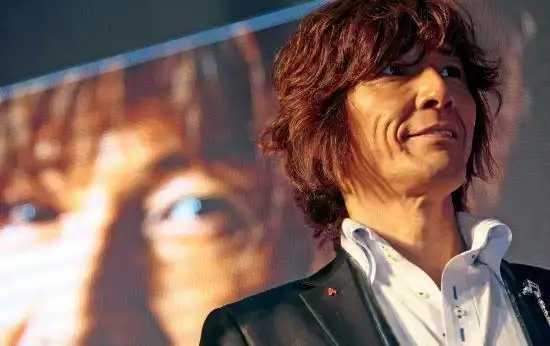 日本著名金手指,不仅和10000余名女性合作,私下约会都不止500

