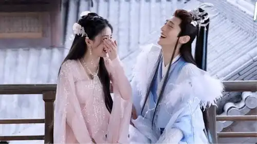 罗云熙白鹿长月烬明片场飙歌,惨叫连连,爆笑不断太有爱了
