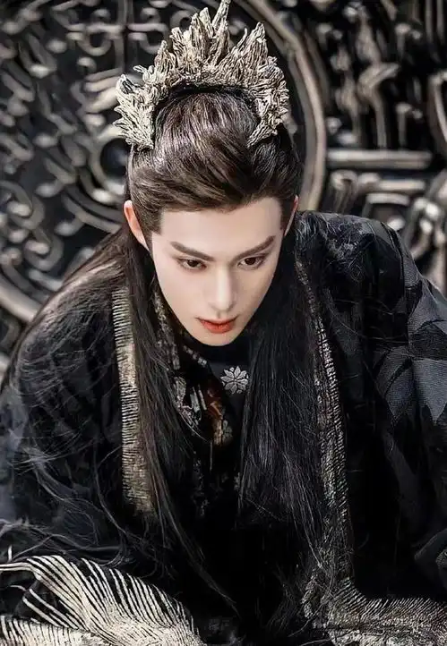 黄志玮罗云熙王鹤棣成毅哪个魔尊是你心目中的天花板
