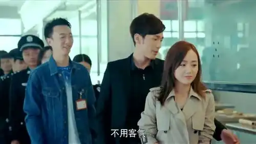 美人为馅白锦曦到餐厅吃饭,韩沉公然让白锦曦插队