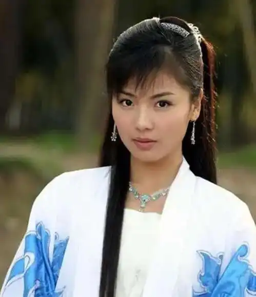 国民贤妻刘涛晒照依然是女神,成名背后不容易
