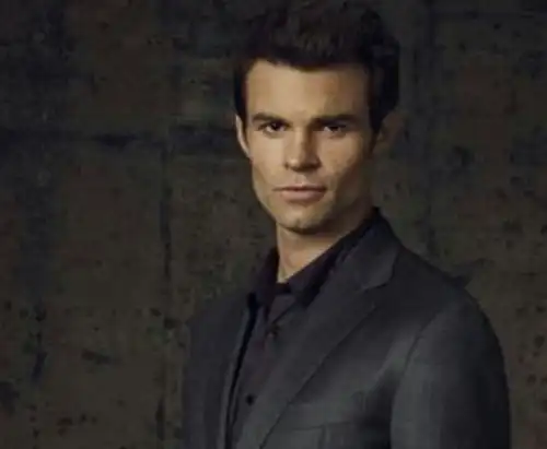 安利初代吸血鬼始祖家族
