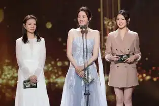 十年前轻松碾压全场的董洁,最新活动再同框被李小冉狠狠秒杀了