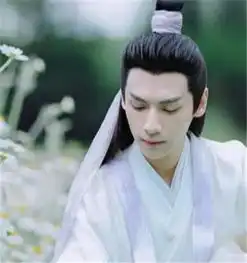 陈钰琪新剧月上重火来袭,搭档古装男神,网友小鱼仙官
