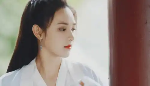 东宫后彭小苒又一古装大作,剧照很美,搭档男主也是男神级别