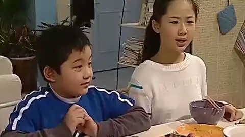 家有儿女2刘梅帮着戴明明认识后妈,戴明明却很不友好,场面让人尴尬
