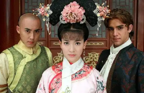 还记得新还珠格格里的画师班杰明吗现在成这样
