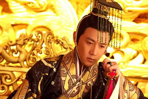 云中歌曝剧照陵哥哥陆毅帅到心醉