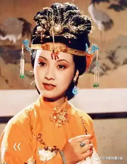 87版红楼梦又重聚,贾宝玉感谢袭人,53岁薛宝钗缺席晒美颜照
