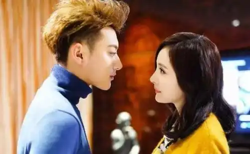 谈判官中的,杨幂与黄子韬要不是看年龄,还挺像情侣