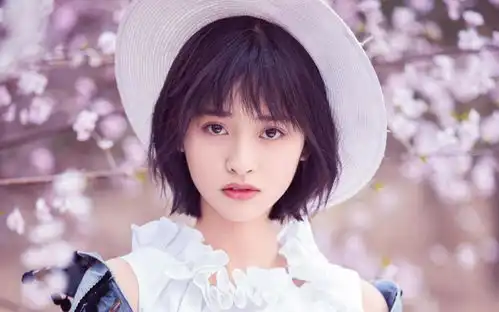 资源咖沈月,备受非议,她将如何面对
