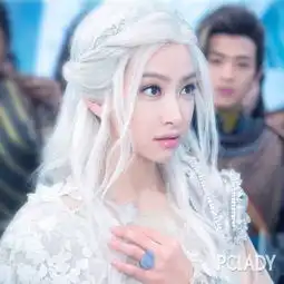 幻城幻城播了3个多月宋茜梨落白发造型美
