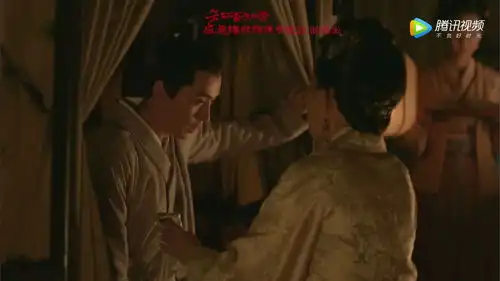 知否知否赵丽颖做了一个可爱的小动作,冯绍峰看后宠溺地笑了
