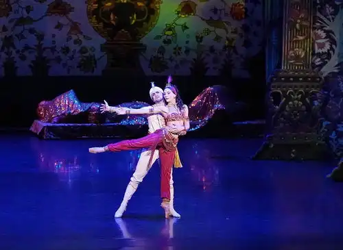 一千零一夜舞动极致梦幻,马林斯基剧院芭蕾舞团滨海分院登台北京艺术中心
