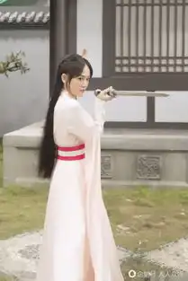 孤独皇后杀青,陈乔恩剧照侧颜近似李未央,网友调侃进错剧组了