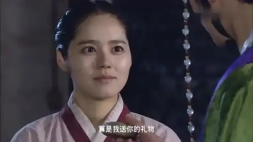 拥抱太阳的月亮女巫月说出解忧石,阳明君产生幻觉,她是烟雨
