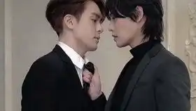 当卡布叻男团一起参加明星大侦探
