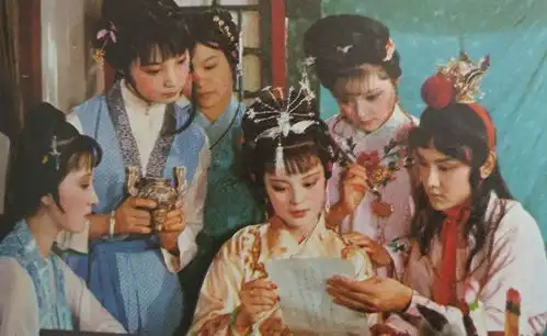 87版红楼梦演员聚会频繁,宝玉凤姐平儿袭人常参加,却从不见晴雯
