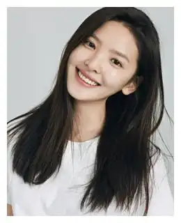 网红出身的她,转行做演员,凭什么一部电影能3小时破亿
