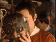 周迅被曝和老公高圣远已离婚43岁的她和陈坤开公司,越活越潇洒