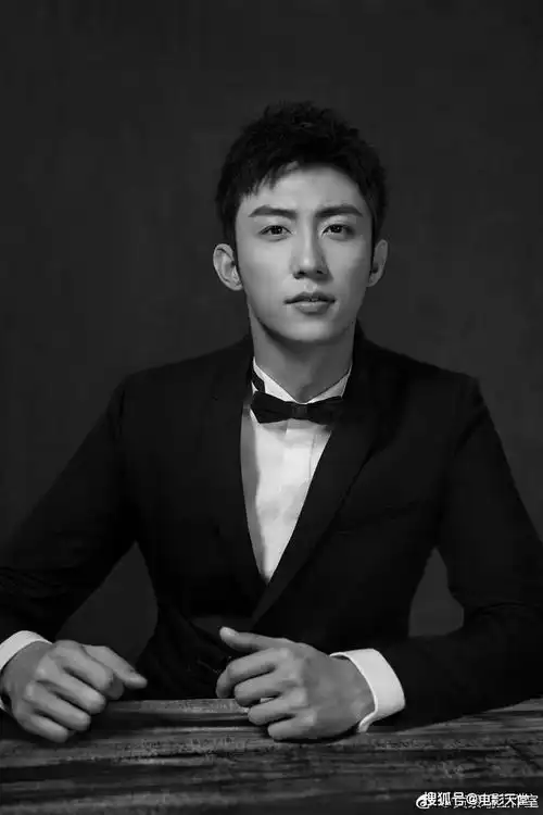 当红小生也有作品被压的时候李现王一博各4部,他有6部待播
