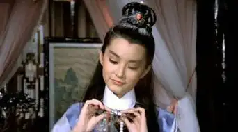 林青霞当年反串贾宝玉风度翩翩,英气逼人
