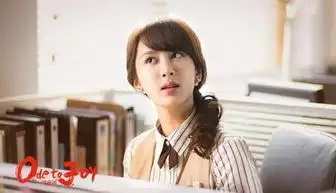 杨紫近照显瘦告别微胖界,如今下巴变尖脸也变小了
