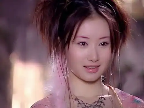 一个专心表演的小花,出道多年零绯闻,这才是真正的女神
