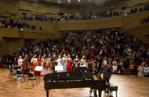 龙城艺术大讲堂爱乐之城奥斯卡经典电影视听新年音乐会演出导赏
