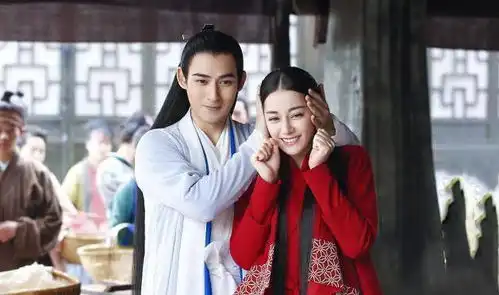 与迪丽热巴合作烈火如歌后走红,两年没戏拍,现微博名都改了
