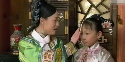 孙俪晒与同父异母孙艳合影,姐妹俩神撞脸