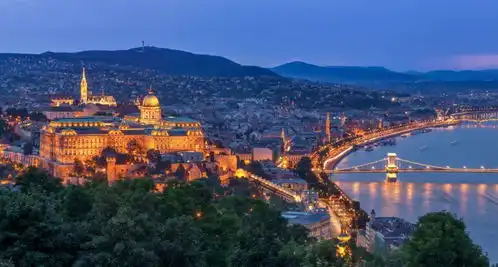 这个国家毗邻多瑙河畔,是茜茜公主一生钟爱的国家
