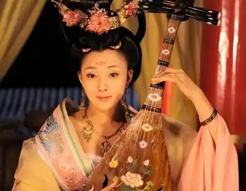 杨贵妃与干儿子暗生情愫为掩盖此事不经意发明一物沿用至今
