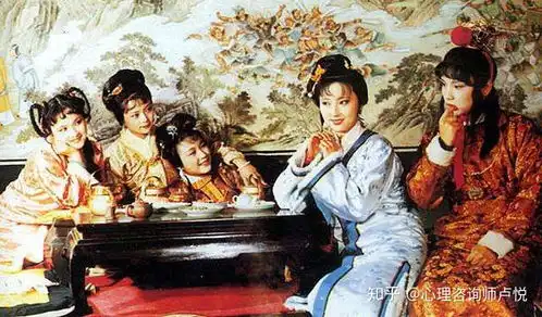 女人以后想嫁一个有上进心对你好的男人,还是直接找个富二代