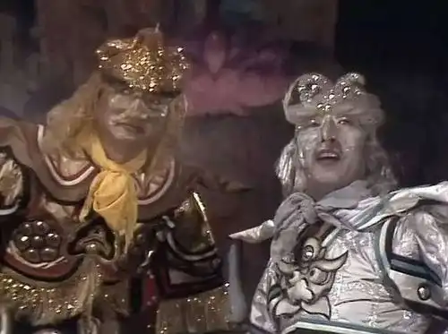 取经路上妖怪大多都身穿盔甲,为何悟空八戒沙僧却只能穿僧衣
