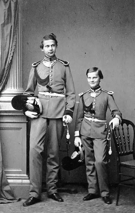 路德维希二世茜茜公主的蓝颜知己为她修建最美城堡,死因成谜