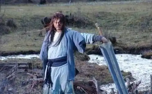 神雕侠侣五个版本玄铁重剑对比,刘德华版敷衍,任贤齐版最丑