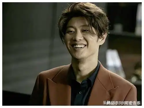 演员赵荀盆骨破碎,腰被打入三颗钢钉,李二牛爆改成日系美男
