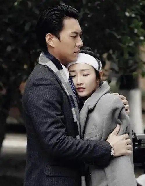 这个世界怎么会有女人不爱靳东靳东的真面目是
