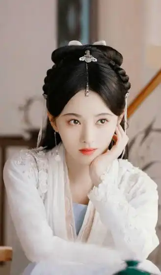 明星古装汉式中分造型,谁丑谁尴尬,看到她真的无法接受