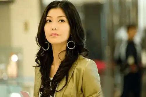 李彩桦那跌宕起伏的情史,可真是比回家的诱惑精彩太多了