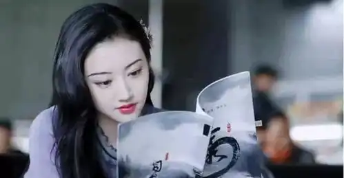 司藤白英设计复活自己总共5步,涉及5个人,3个家庭3代人
