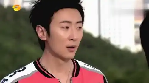我家有喜木喜小心思差点被看穿,暗恋男神邀其聚会
